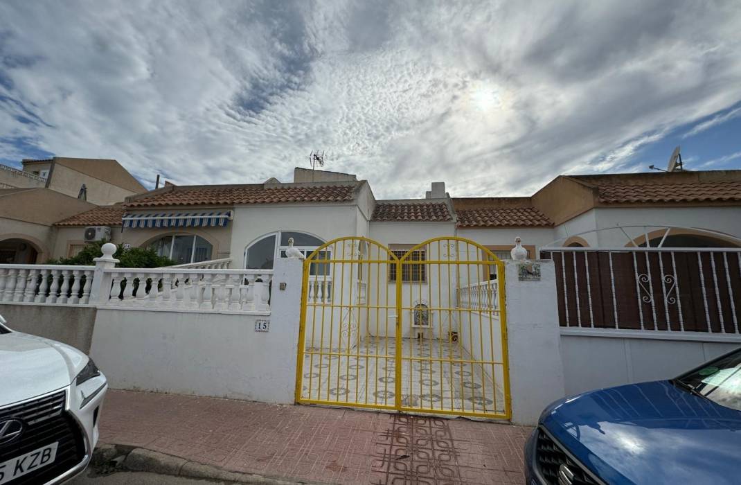 Resale - Terraced house - Torrevieja - Torretas