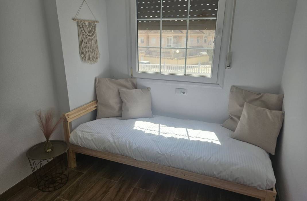 Resale - Townhouse - La Mata