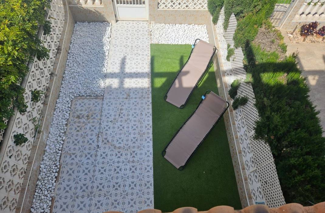 Resale - Townhouse - La Mata