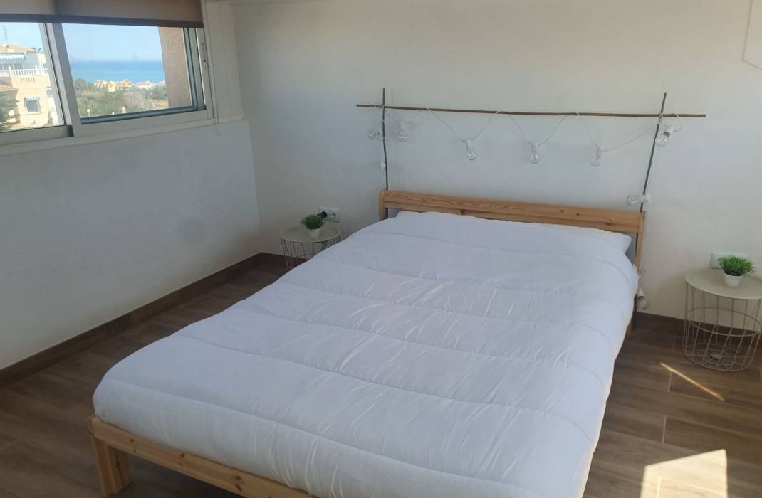 Resale - Townhouse - La Mata