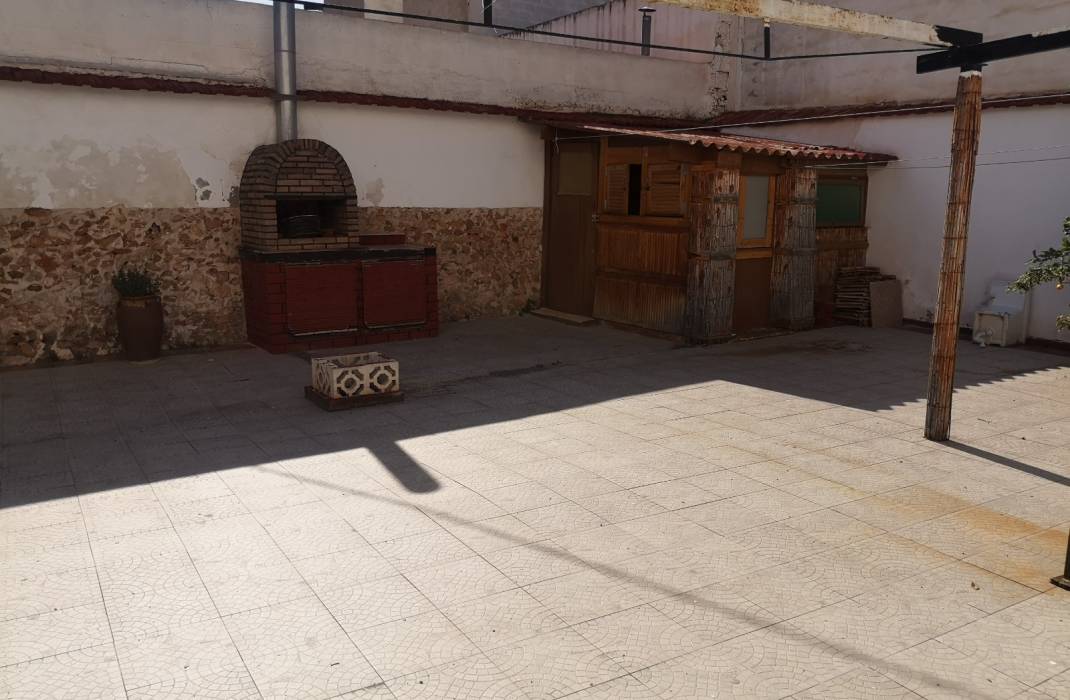 Resale - Townhouse / Semi-detached - Los Montesinos