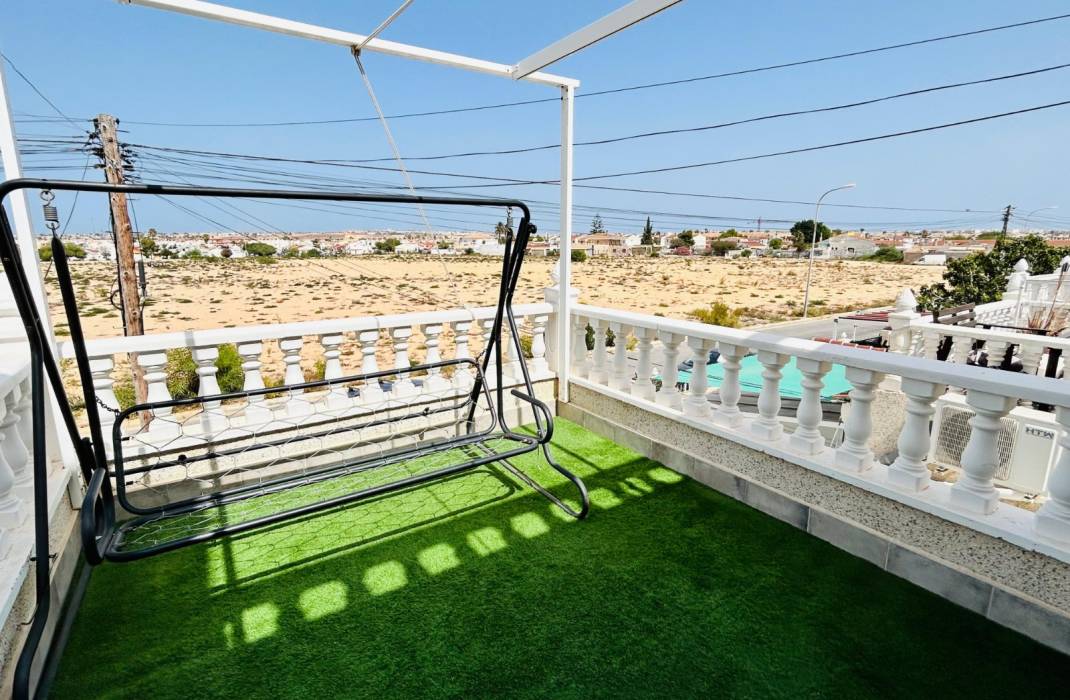 Resale - Townhouse - Torrevieja - La Siesta - El Salado -  Torreta