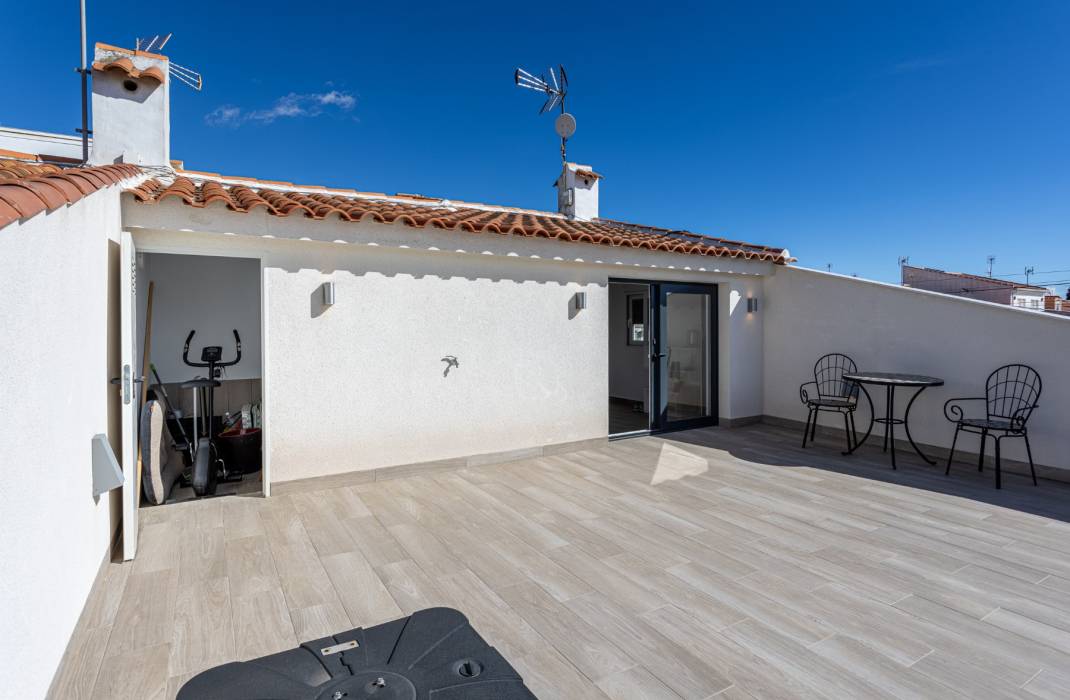 Resale - Townhouse - Torrevieja - Urbanización San Luis