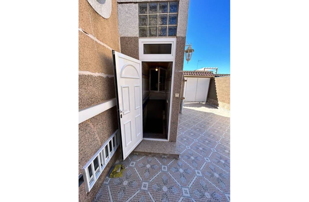 Resale - Townhouse - Torrevieja