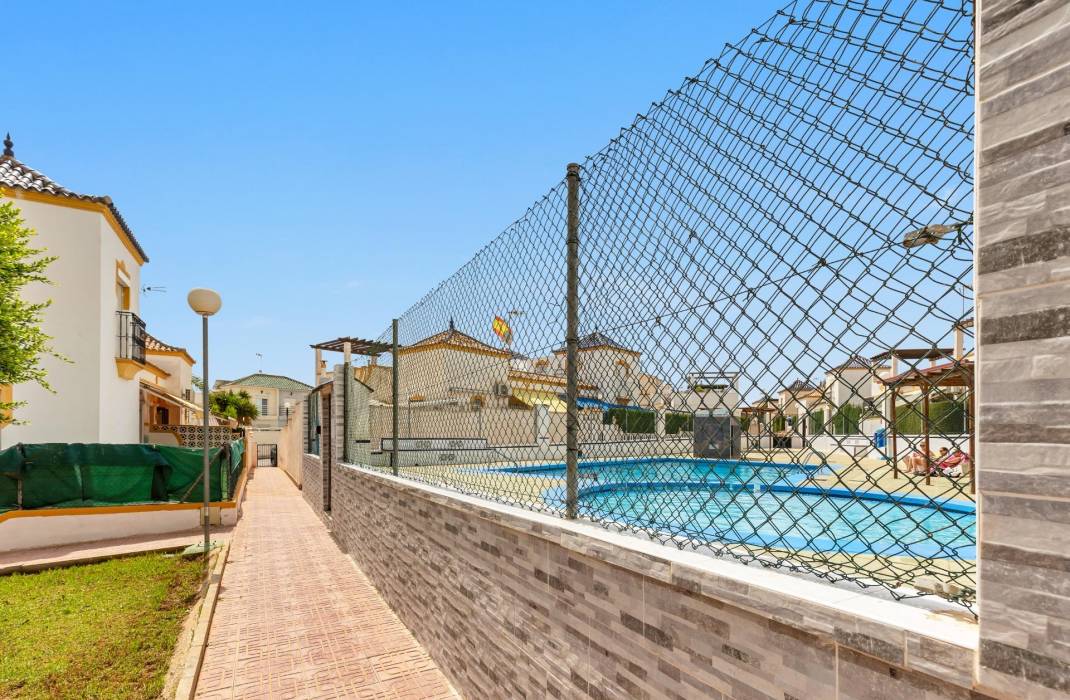 Resale - Townhouse - Torrevieja