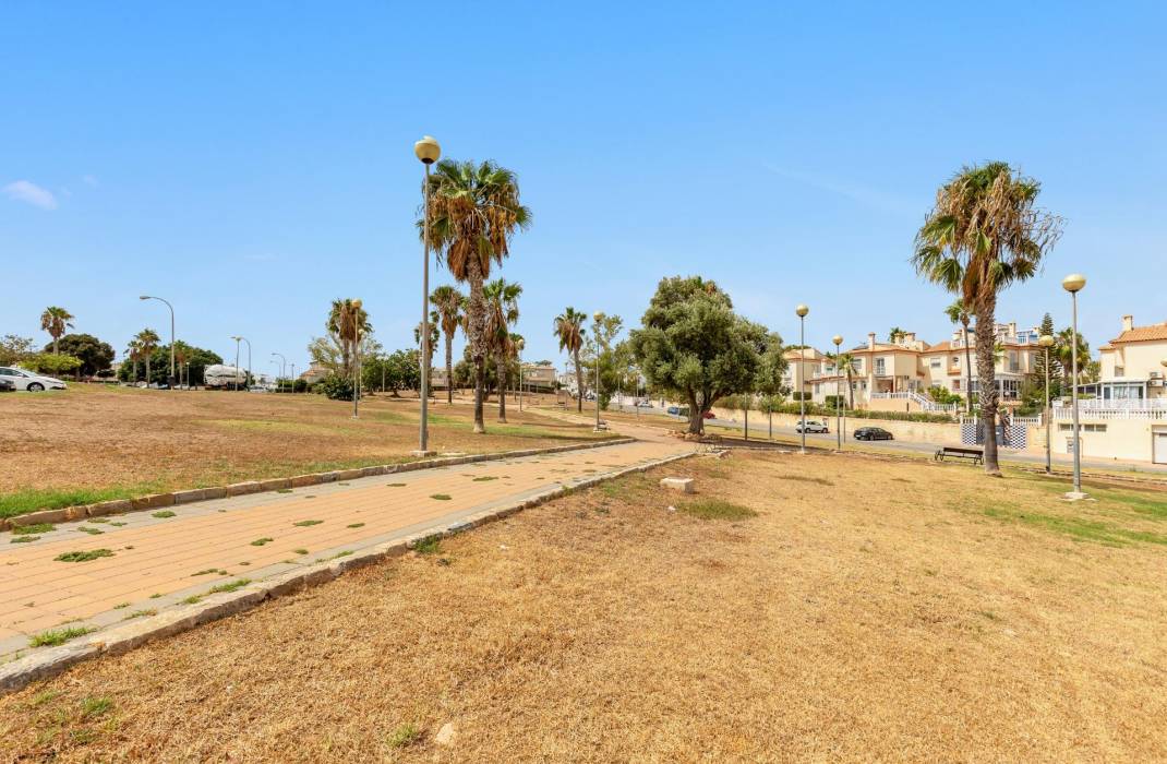 Resale - Townhouse - Torrevieja