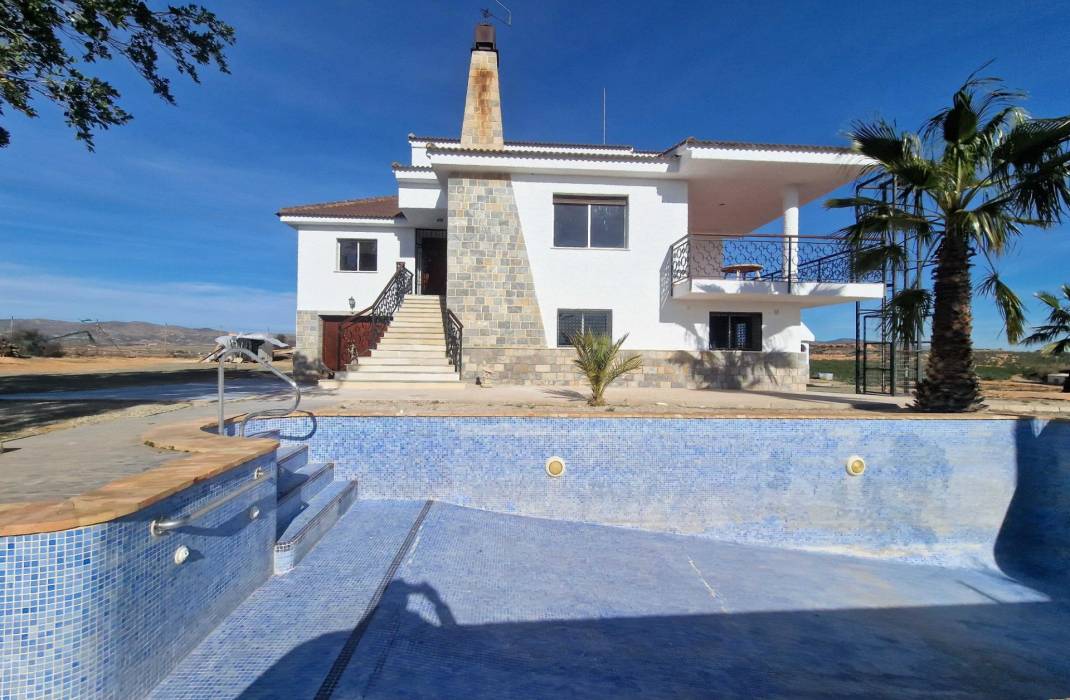 Resale - Villa - Cieza