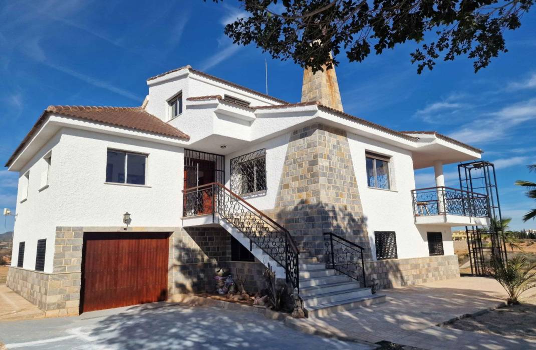 Resale - Villa - Cieza