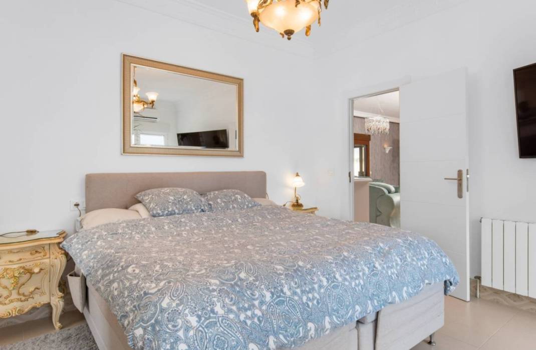 Resale - Villa - Daya Vieja