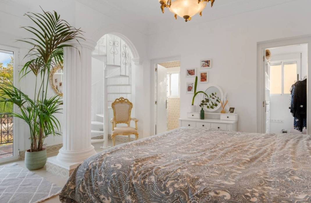 Resale - Villa - Daya Vieja