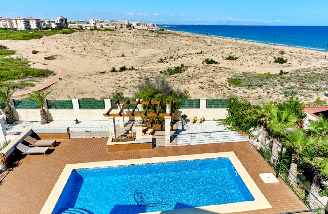 Resale - Villa - La Mata