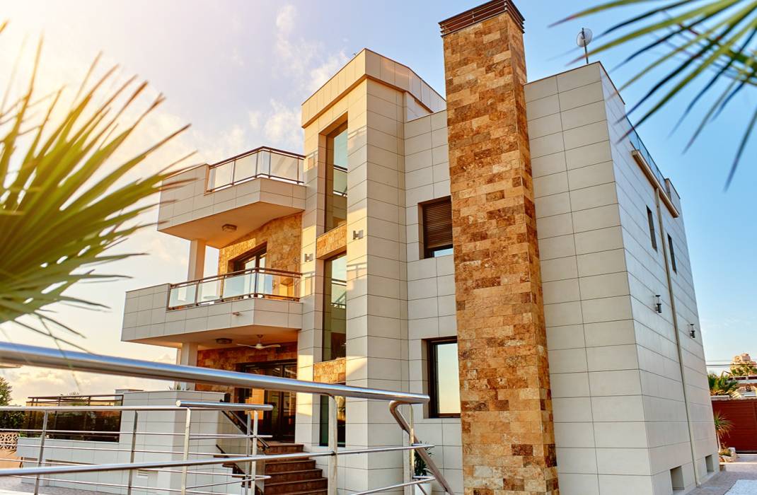 Resale - Villa - La Mata