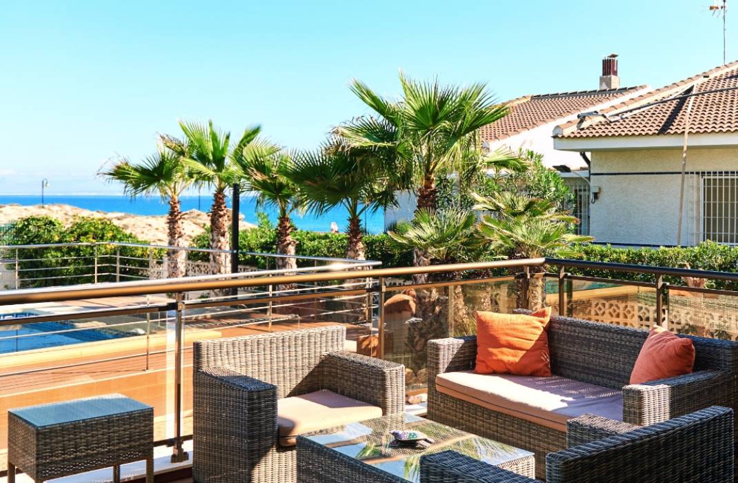 Resale - Villa - La Mata