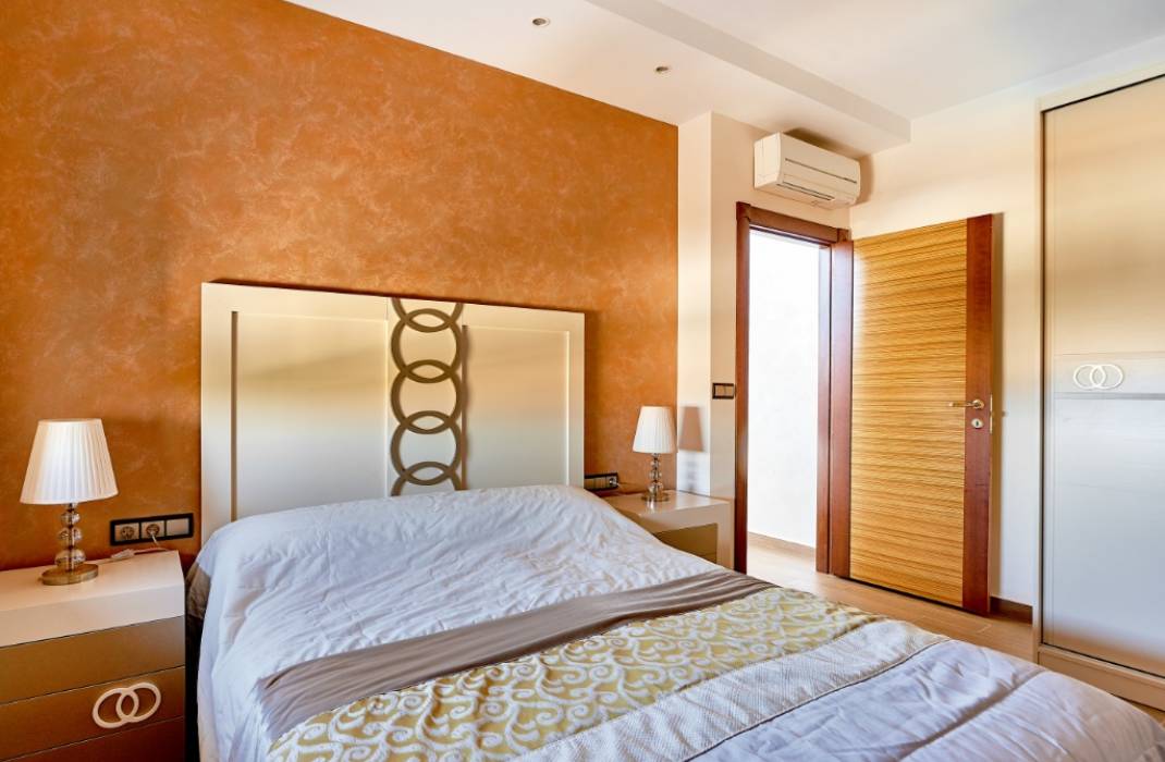 Resale - Villa - La Mata