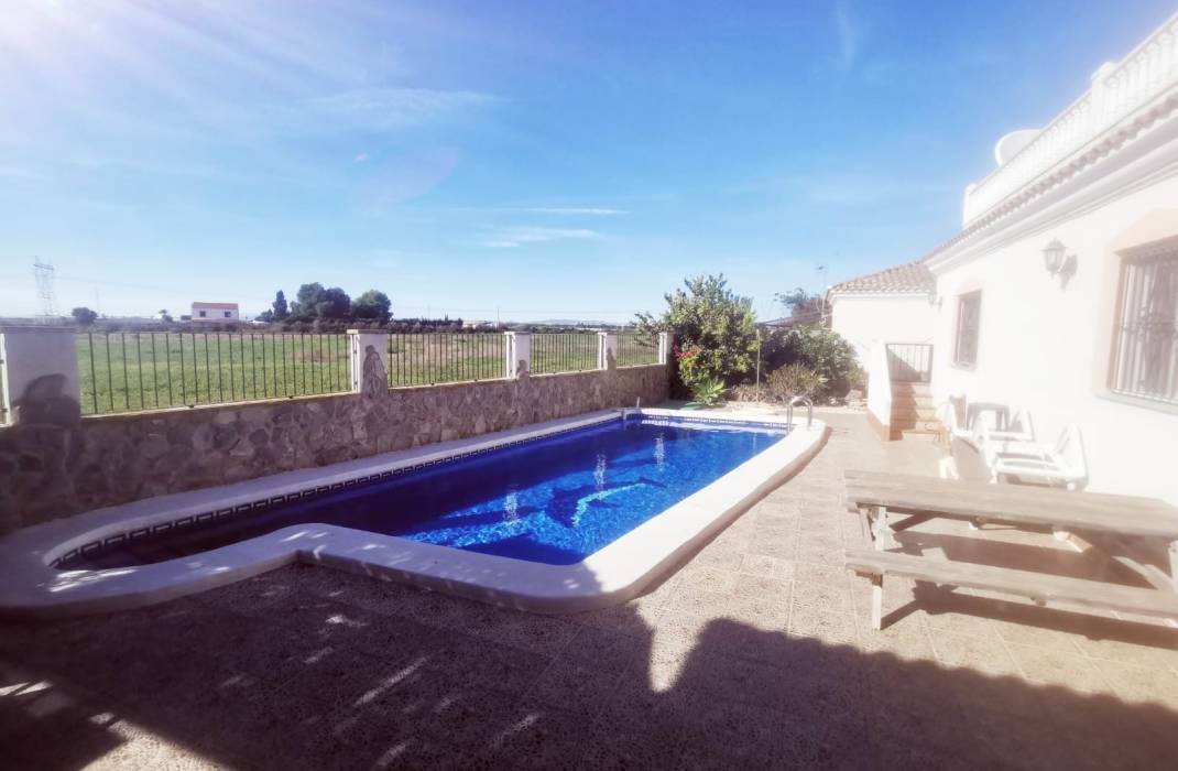 Resale - Villa - Los Alcazares - Town