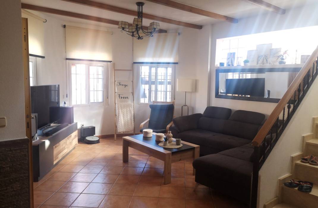 Resale - Villa - Los Montesinos - La Herrada