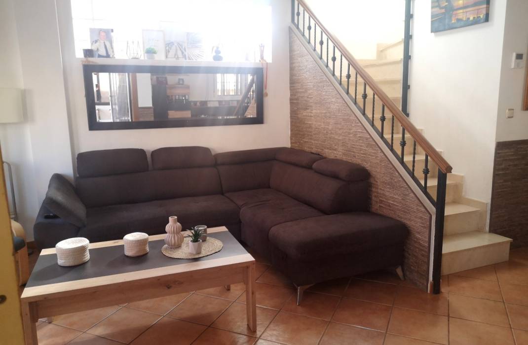 Resale - Villa - Los Montesinos - La Herrada