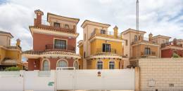 Resale - Villa - Los Montesinos - Los Montesinos - Urb. La Herrada