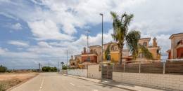 Resale - Villa - Los Montesinos - Los Montesinos - Urb. La Herrada