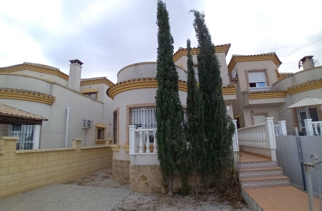 Resale - Villa - Los Montesinos