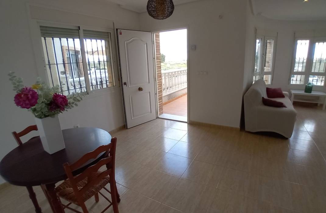 Resale - Villa - Los Montesinos