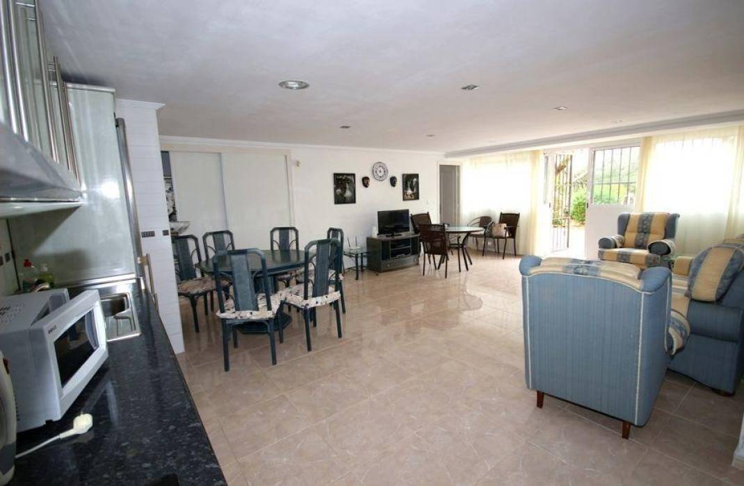 Resale - Villa - Orihuela Costa - Altos de Campoamor