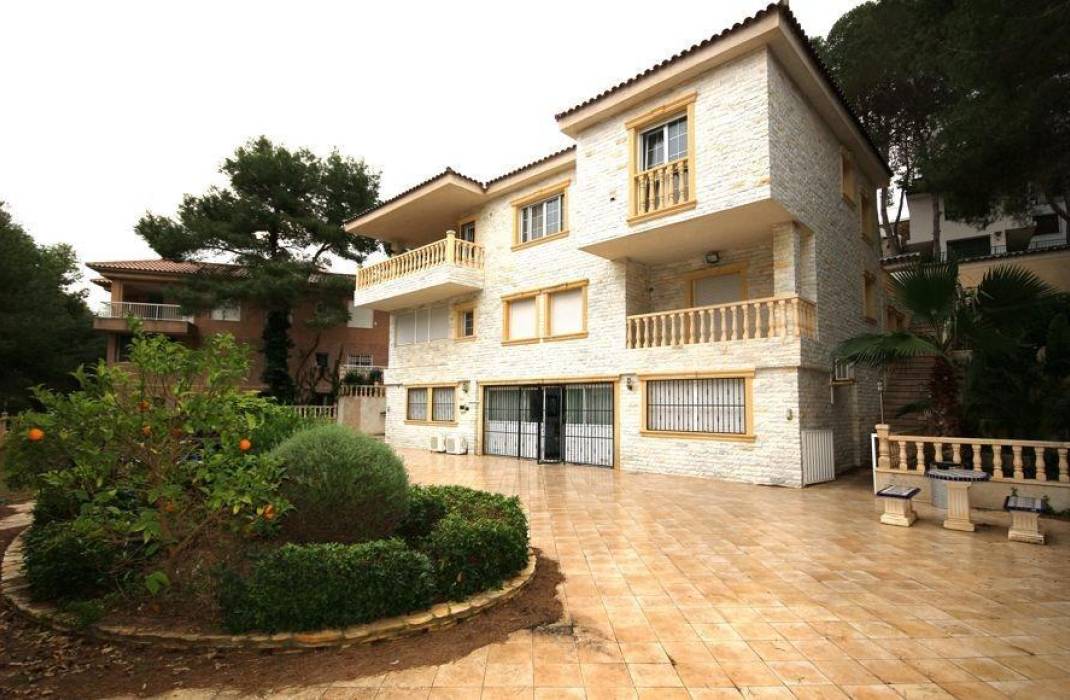 Resale - Villa - Orihuela Costa - Altos de Campoamor