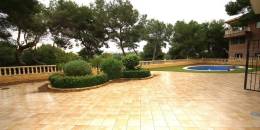 Resale - Villa - Orihuela Costa - Altos de Campoamor