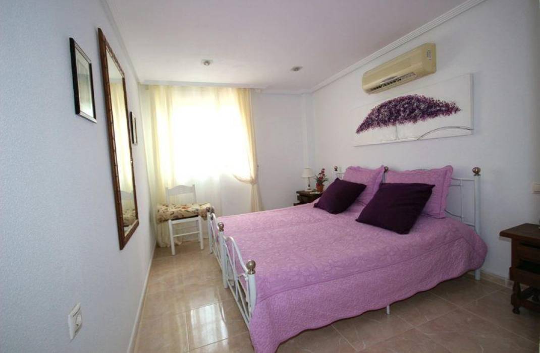 Resale - Villa - Orihuela Costa - Altos de Campoamor