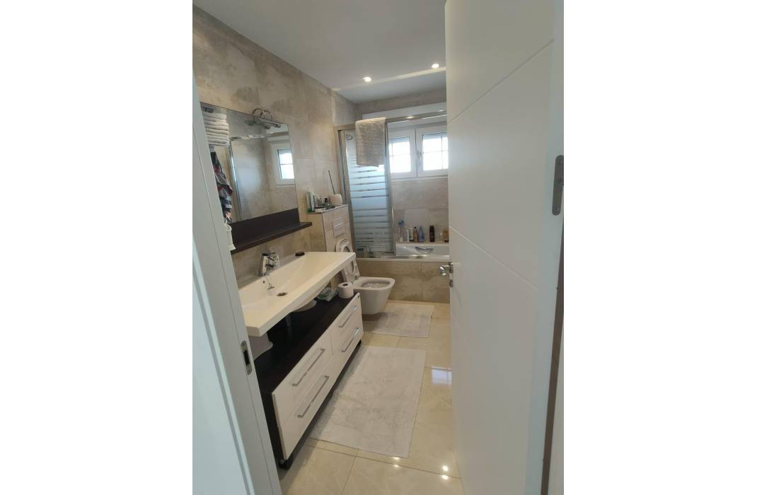 Resale - Villa - Orihuela Costa - La Zenia