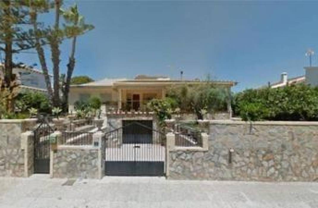 Resale - Villa - Orihuela Costa - La Zenia