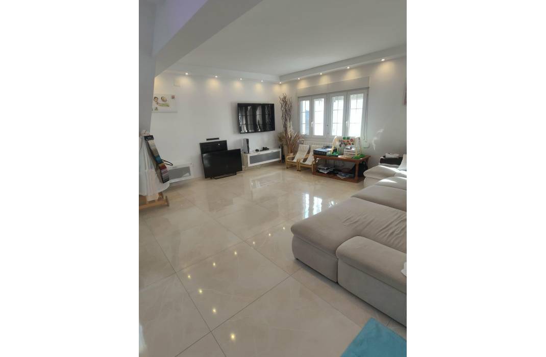 Resale - Villa - Orihuela Costa - La Zenia