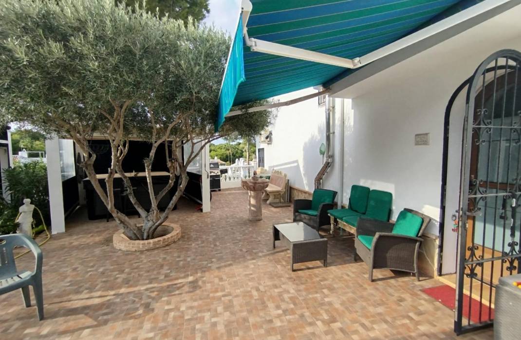 Resale - Villa - Orihuela Costa - Las Filipinas