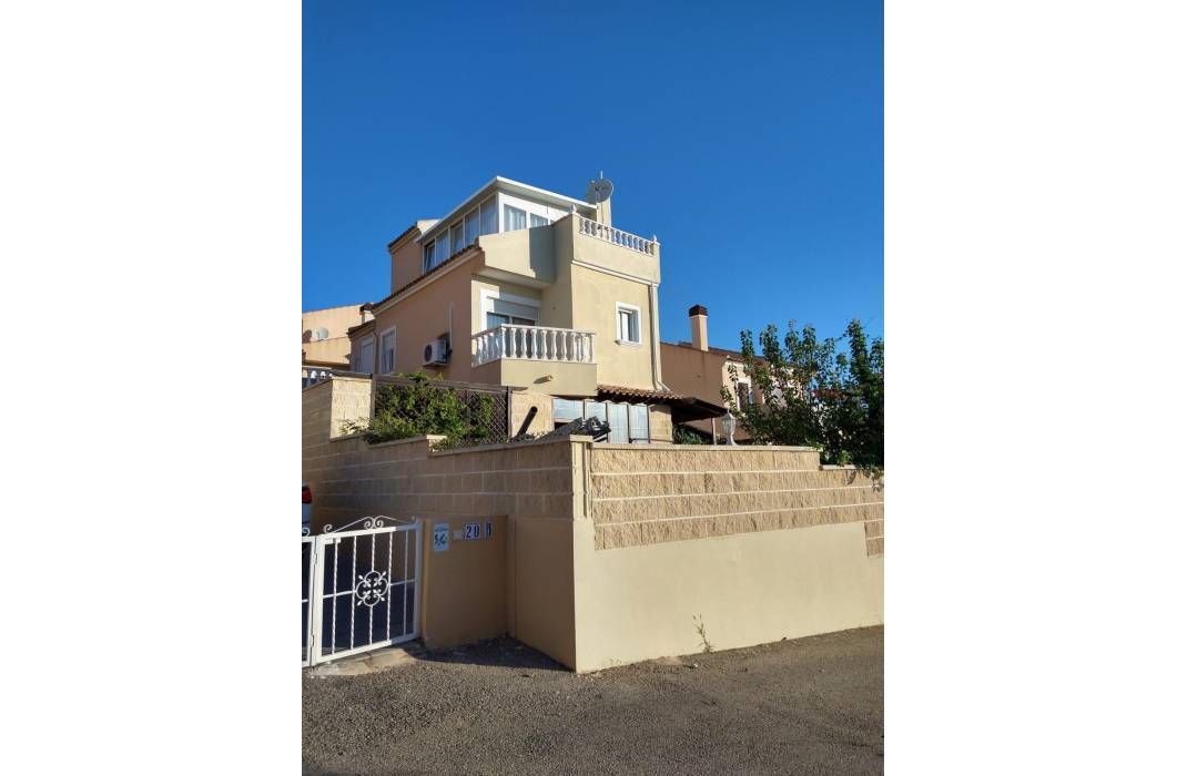 Resale - Villa - Orihuela Costa - Las Filipinas