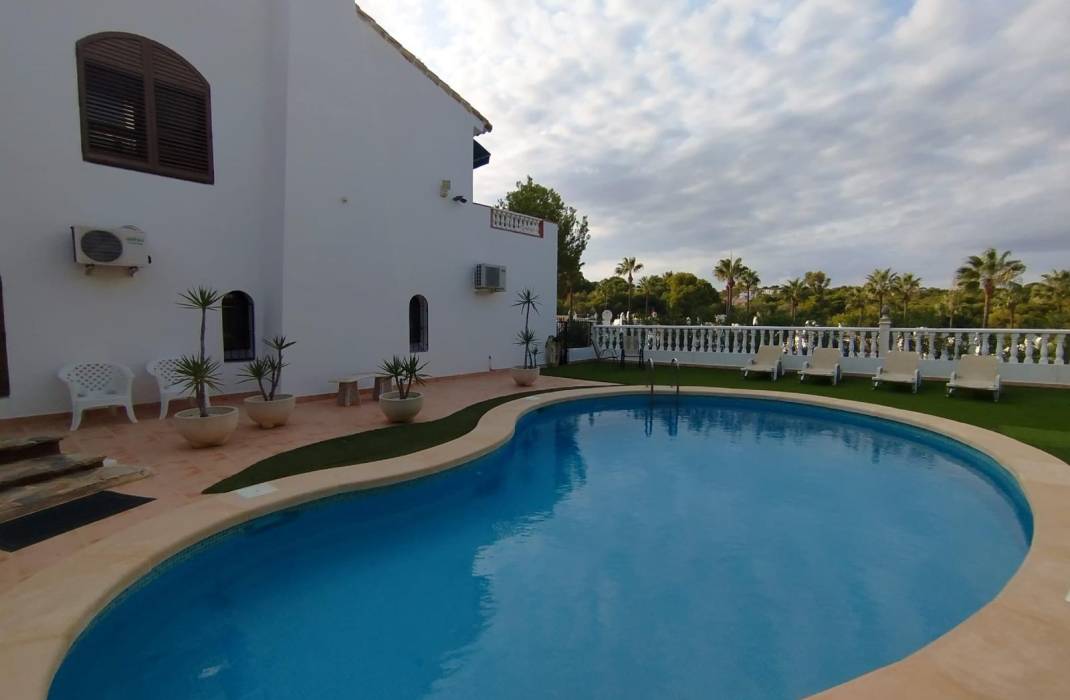 Resale - Villa - Orihuela Costa - Las Filipinas