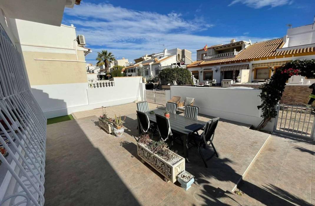 Resale - Villa - Orihuela Costa - Las Mimosas