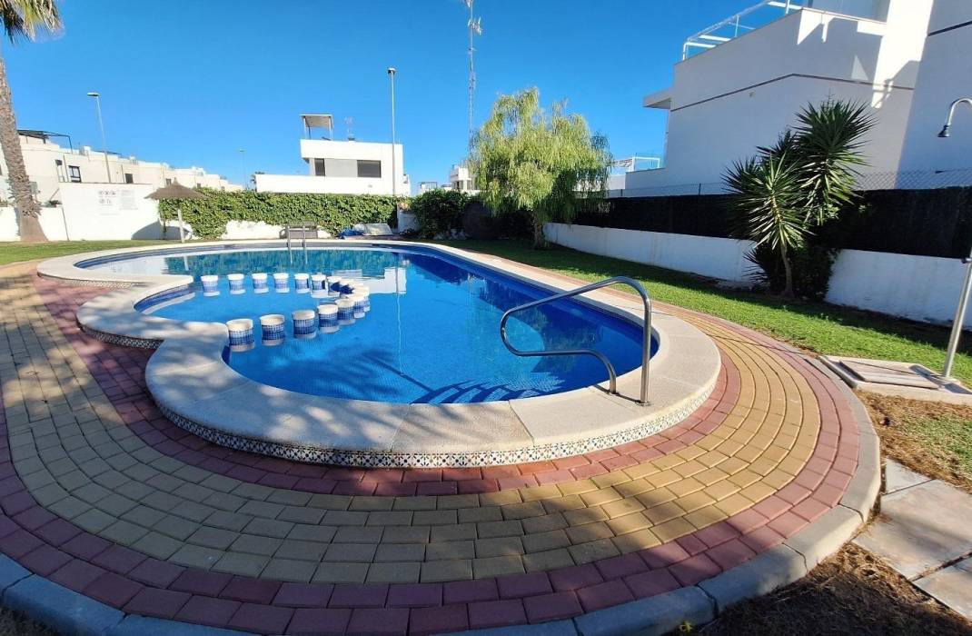 Resale - Villa - Orihuela Costa - Lomas de Cabo Roig-Los Dolses