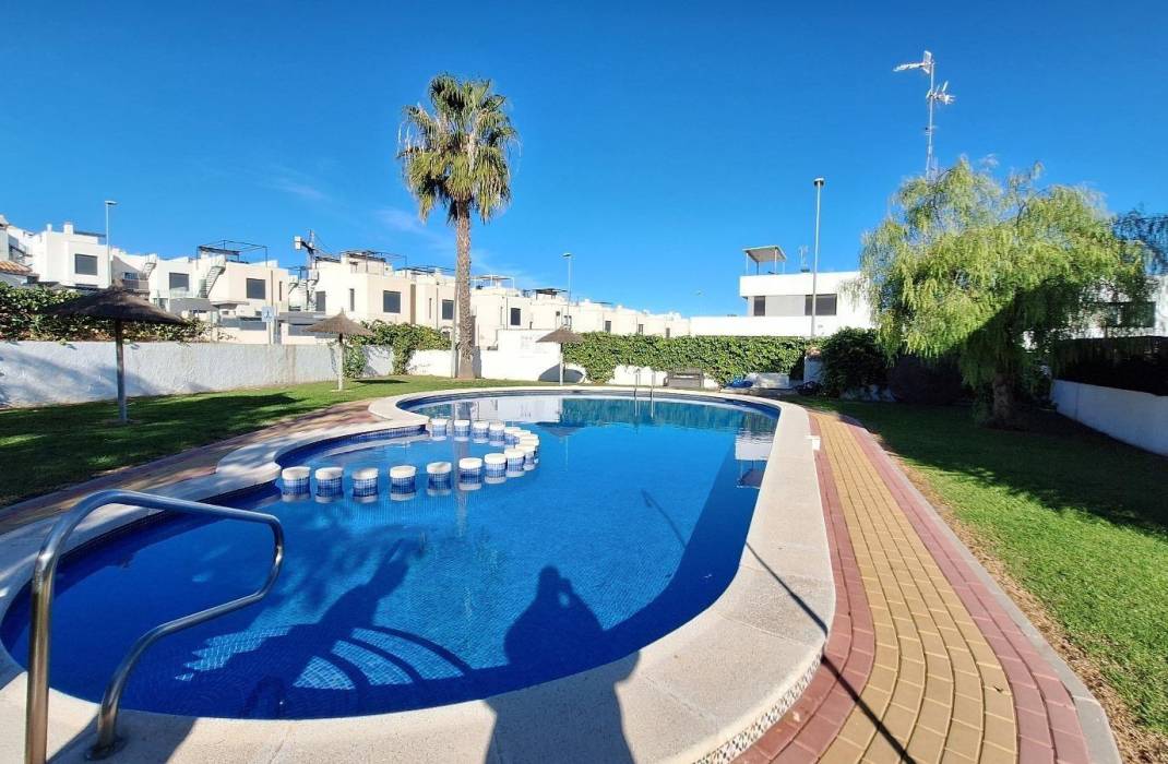 Resale - Villa - Orihuela Costa - Lomas de Cabo Roig-Los Dolses