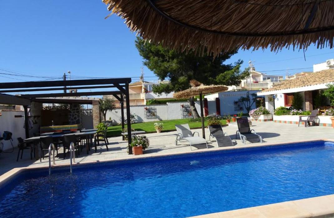 Resale - Villa - Orihuela Costa - Lomas de Cabo Roig