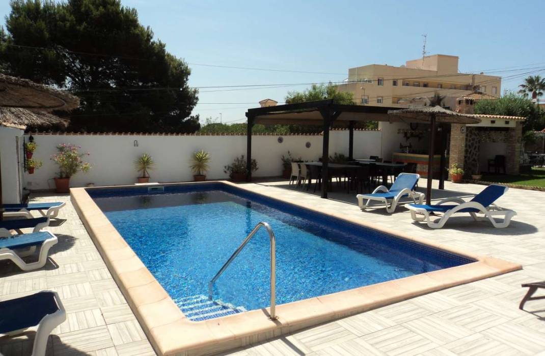 Resale - Villa - Orihuela Costa - Lomas de Cabo Roig