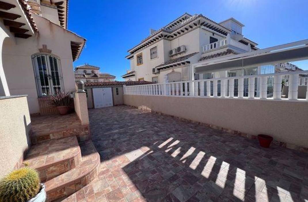 Resale - Villa - Orihuela Costa - Lomas de Cabo Roig