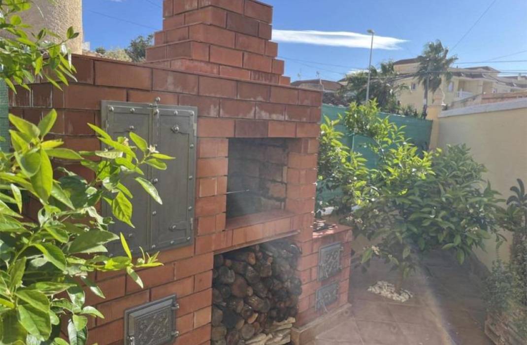 Resale - Villa - Orihuela Costa - Los Almendros-La Florida