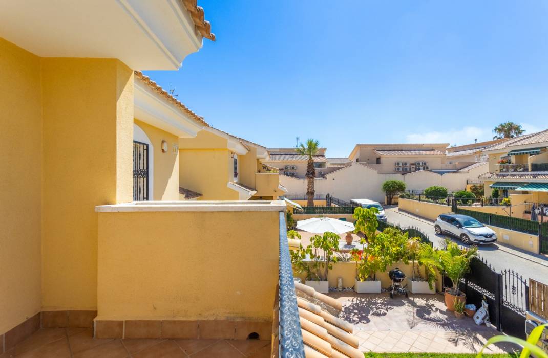 Resale - Villa - Orihuela Costa - Los Dolses