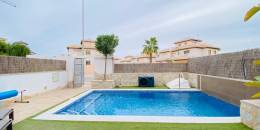 Resale - Villa - Orihuela Costa - Montezenia