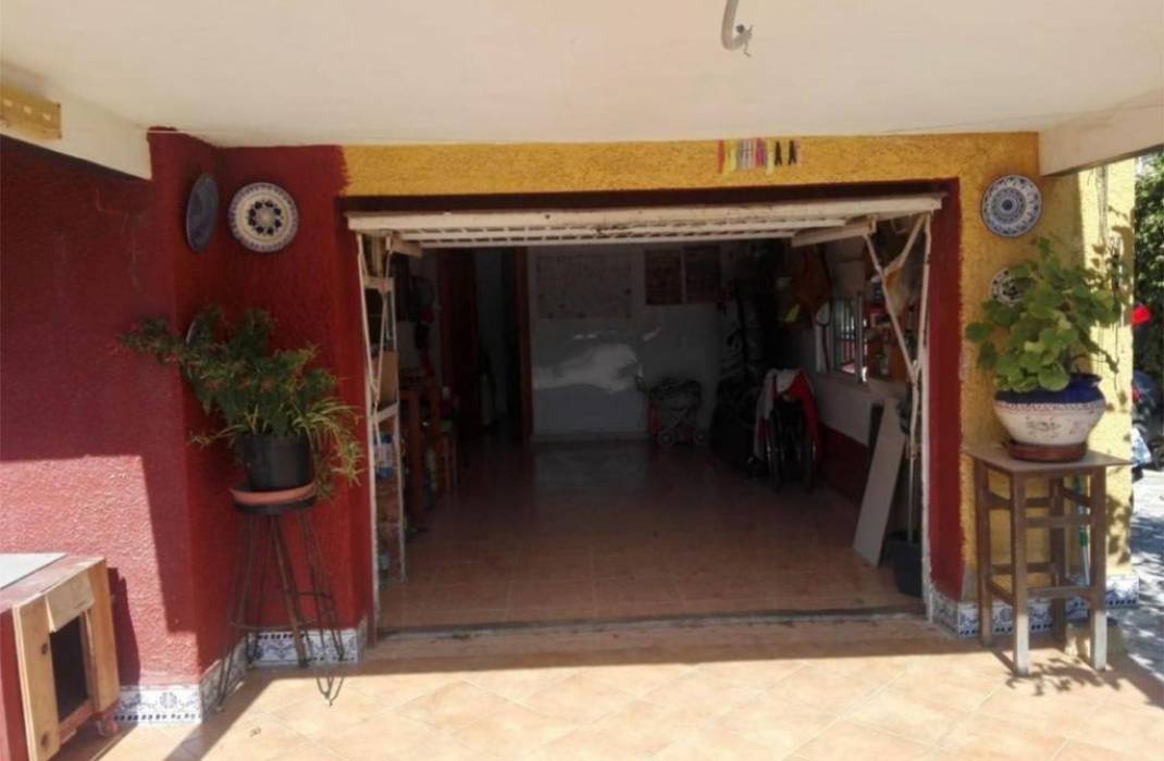 Resale - Villa - Orihuela Costa - Punta Prima