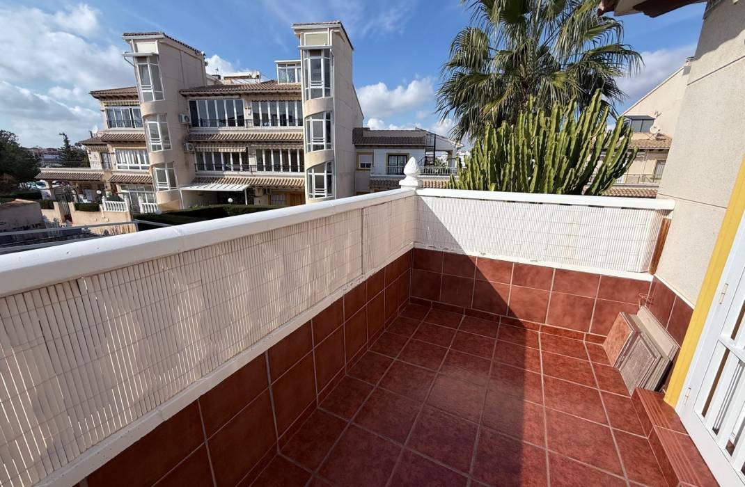 Resale - Villa - Orihuela Costa - Punta Prima