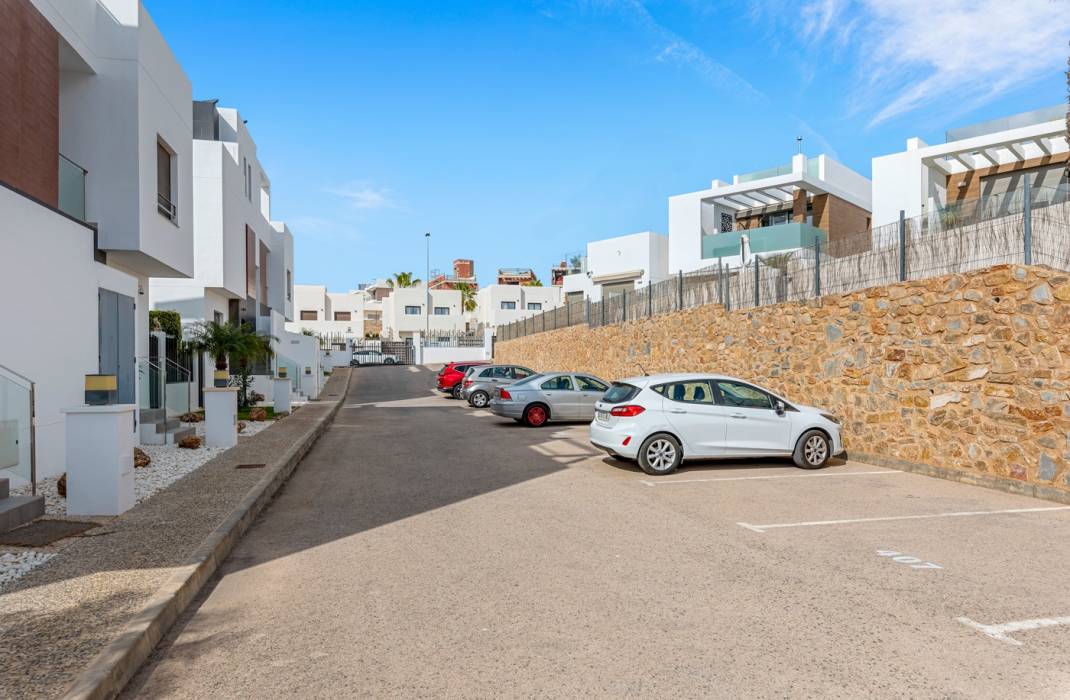 Resale - Villa - Orihuela Costa - Villamartín