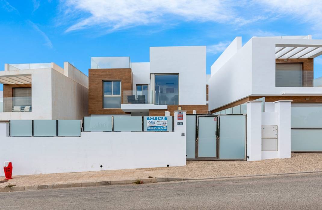 Resale - Villa - Orihuela Costa - Villamartín