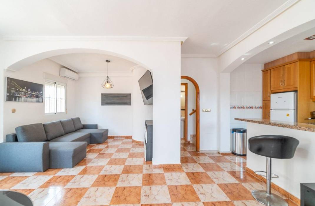 Resale - Villa - Orihuela Costa