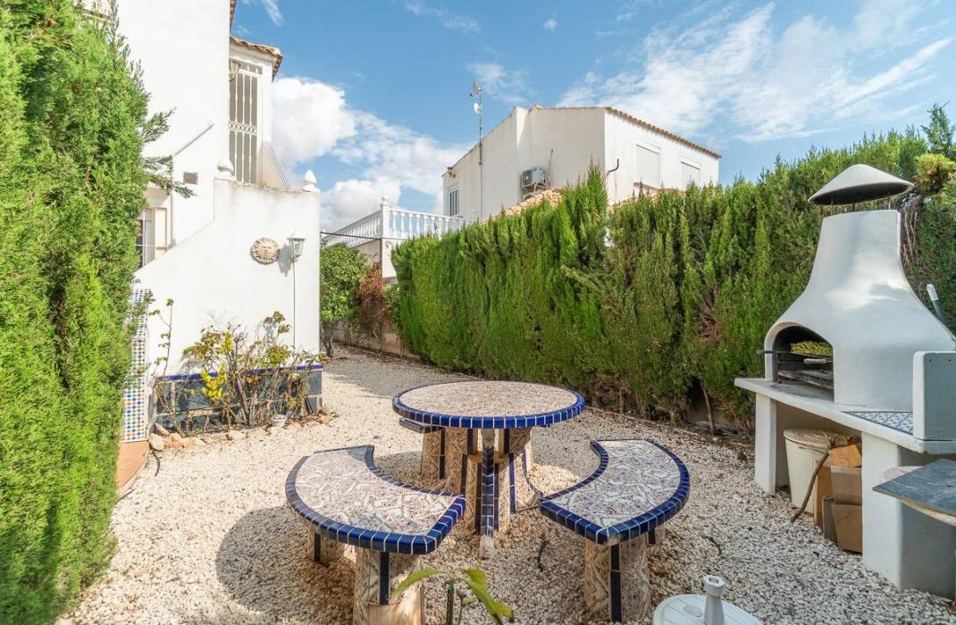 Resale - Villa - Orihuela Costa